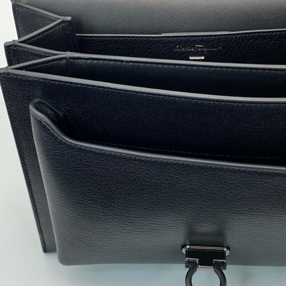 Salvatore Ferragamo Trifolio shoulder bag - Picture 9 of 16